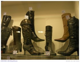 080108_58.ShoeStore