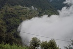 구름이 산등성이로 오르다 구름이 산등성이로 오르다